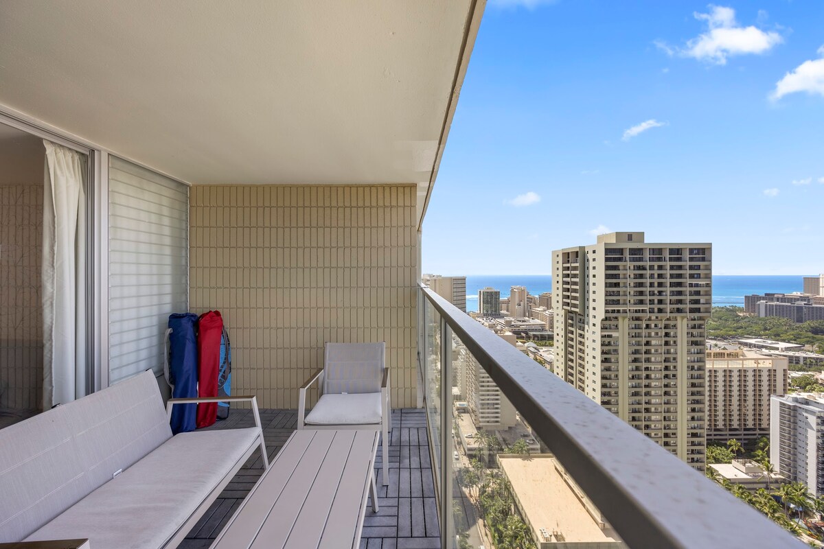 41F-Island Colony Studio-Ocean & City Skyline View