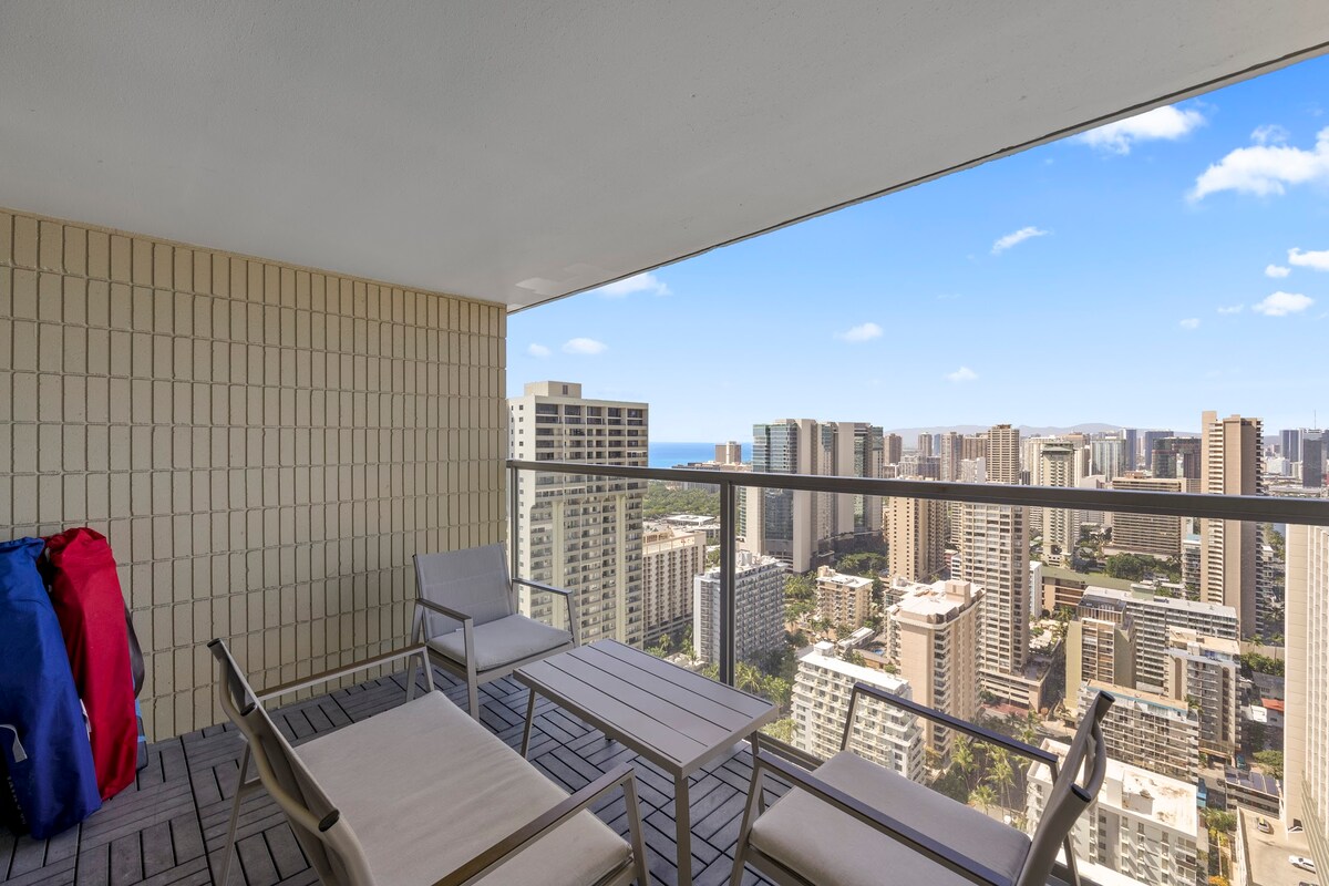 41F-Island Colony Studio-Ocean & City Skyline View
