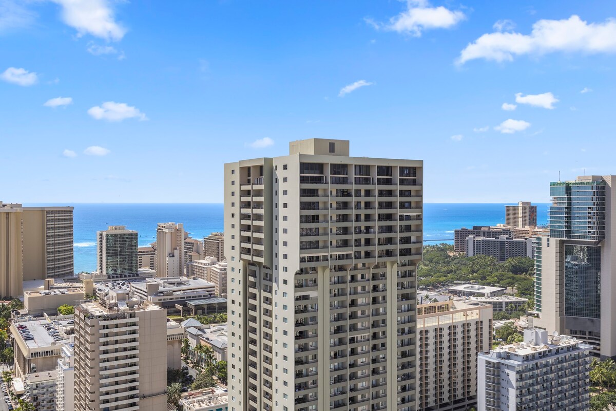 41F-Island Colony Studio-Ocean & City Skyline View