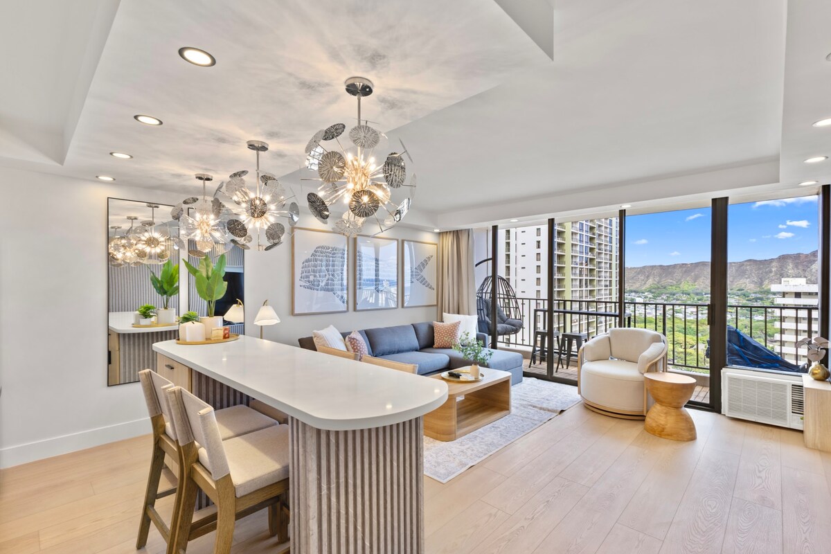 27F-Diamond Head & Ocean-View 1BR Condo w/Parking