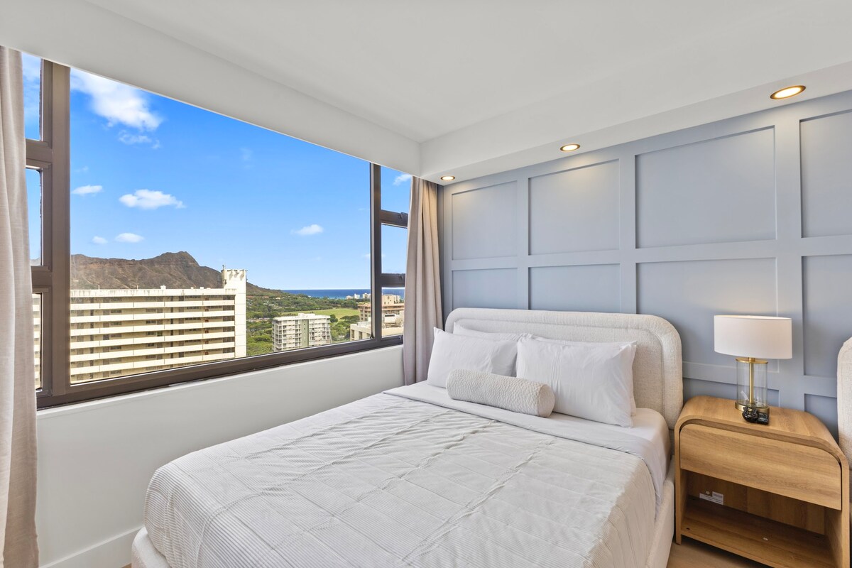 27F-Diamond Head & Ocean-View 1BR Condo w/Parking