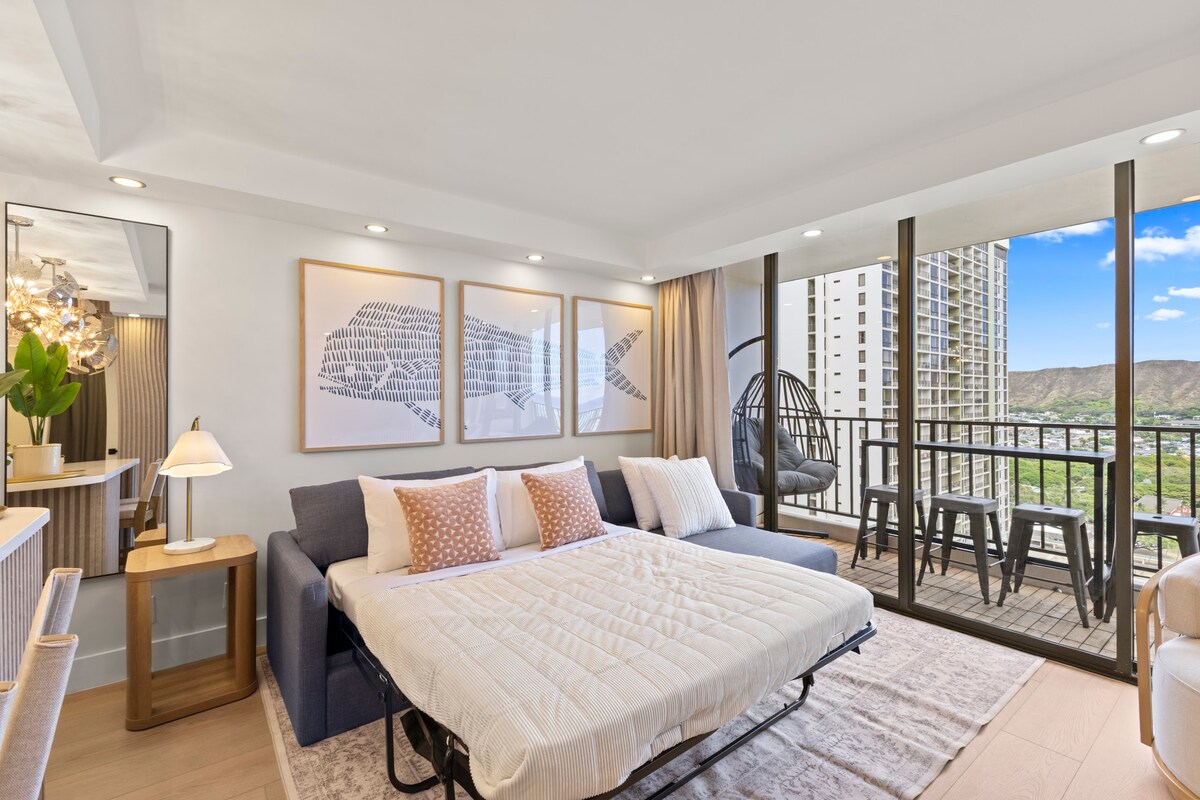 27F-Diamond Head & Ocean-View 1BR Condo w/Parking