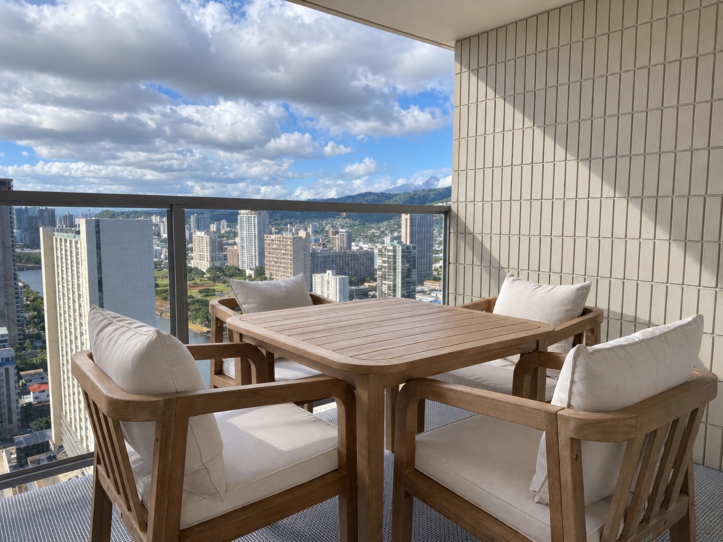 36F-Island Colony Studio-City/Partial Ocean Views
