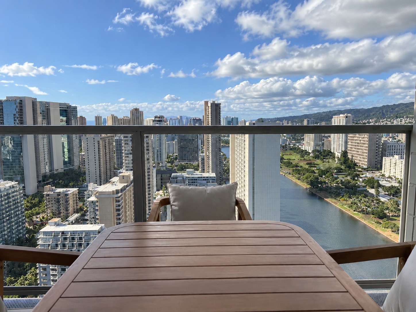 36F-Island Colony Studio-City/Partial Ocean Views