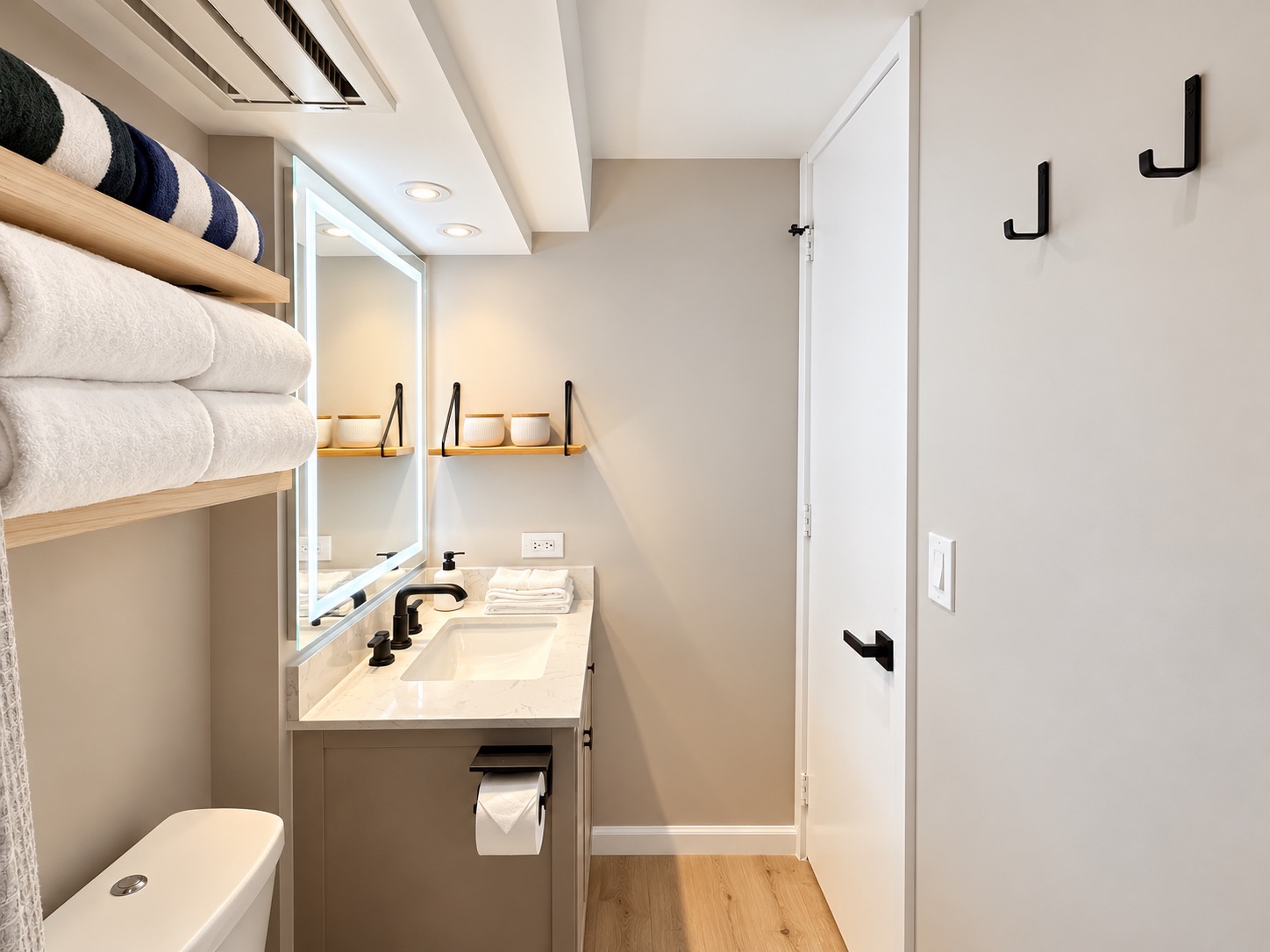 36F-Island Colony Studio-City/Partial Ocean Views