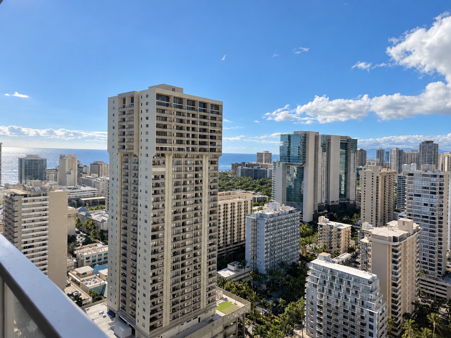 36F-Island Colony Studio-City/Partial Ocean Views