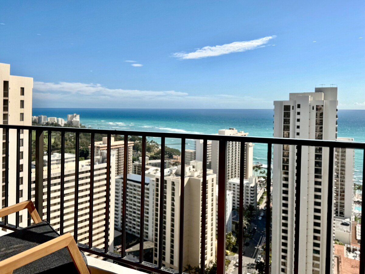 37F-Ultra Upscale Ocean View-Modern 1BR W/Parking!
