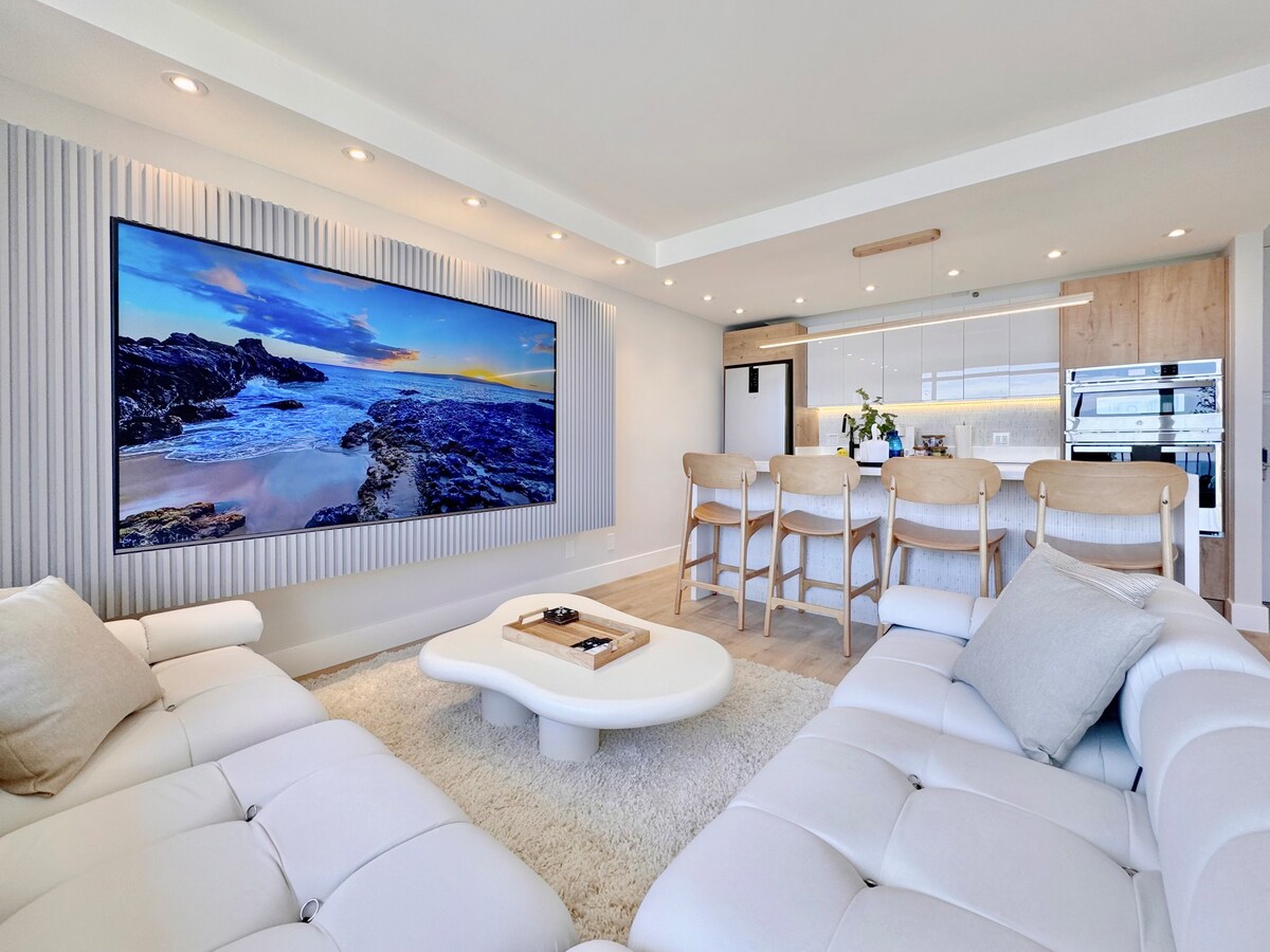 37F-Ultra Upscale Ocean View-Modern 1BR W/Parking!
