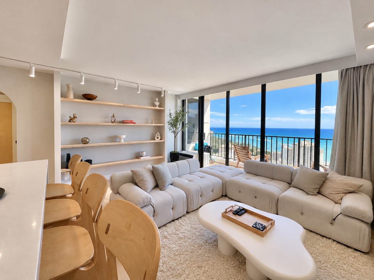 37F-Ultra Upscale Ocean View-Modern 1BR W/Parking!