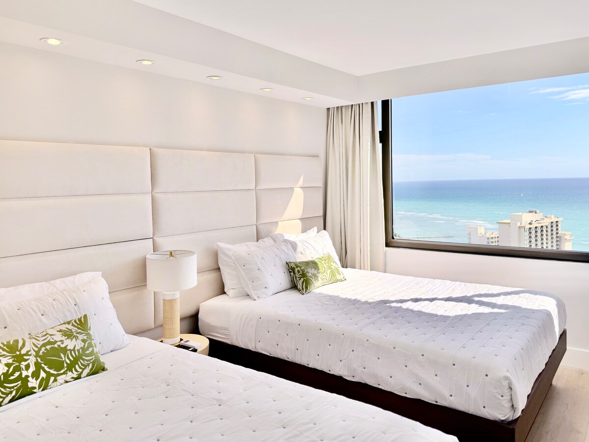 37F-Ultra Upscale Ocean View-Modern 1BR W/Parking!