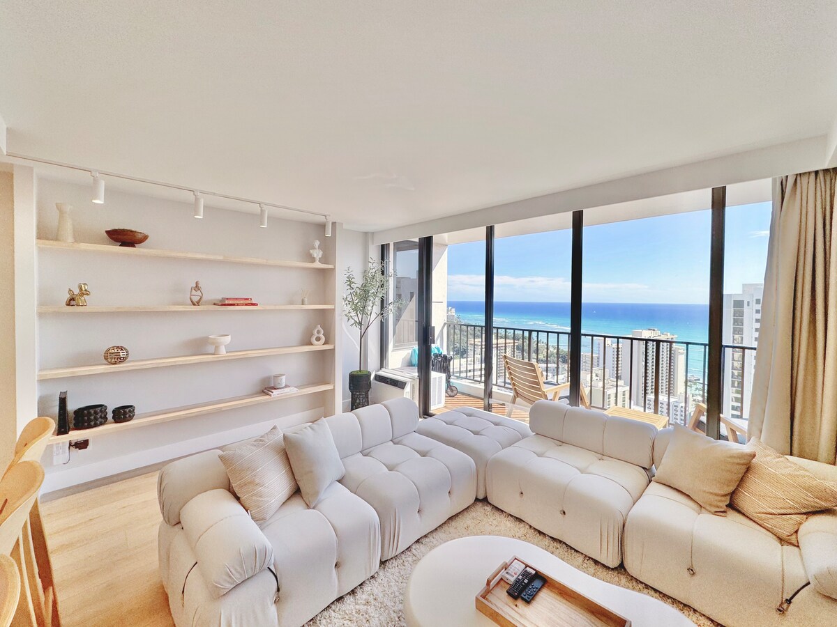 37F-Ultra Upscale Ocean View-Modern 1BR W/Parking!
