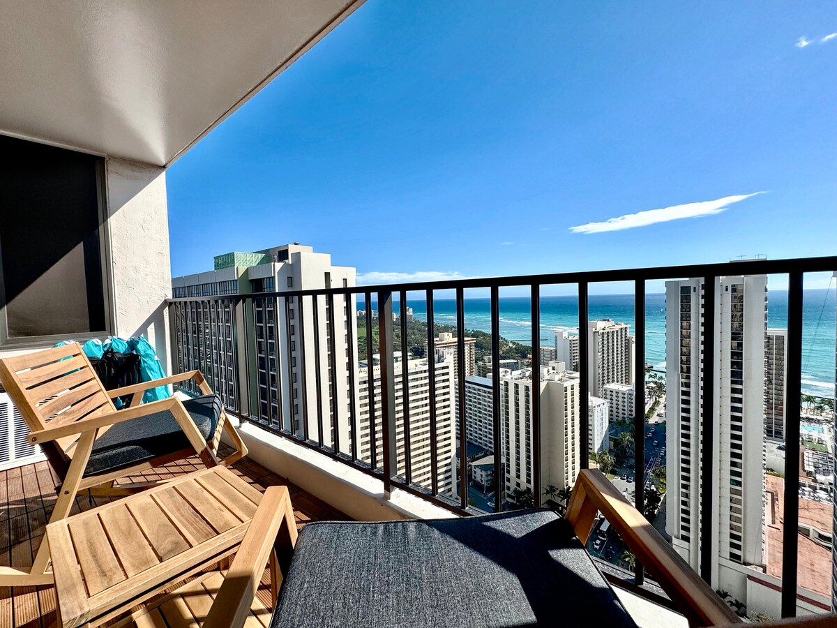 37F-Ultra Upscale Ocean View-Modern 1BR W/Parking!