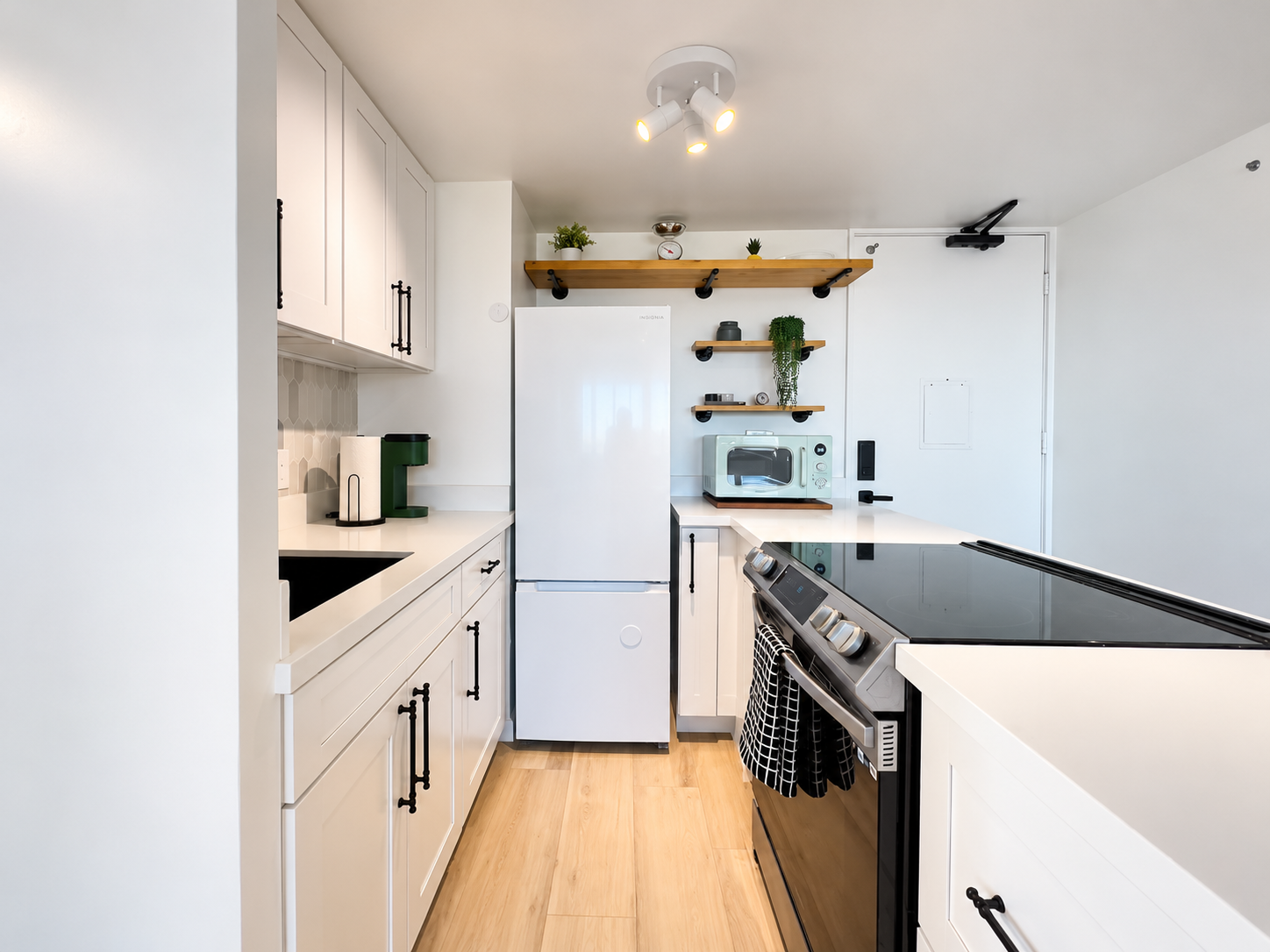 40F-High-FL Ocean View-1 Bedroom-Waikiki Beach!