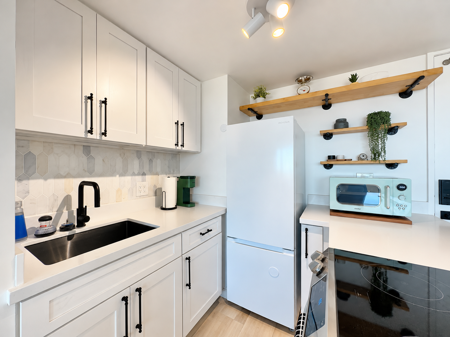 40F-High-FL Ocean View-1 Bedroom-Waikiki Beach!