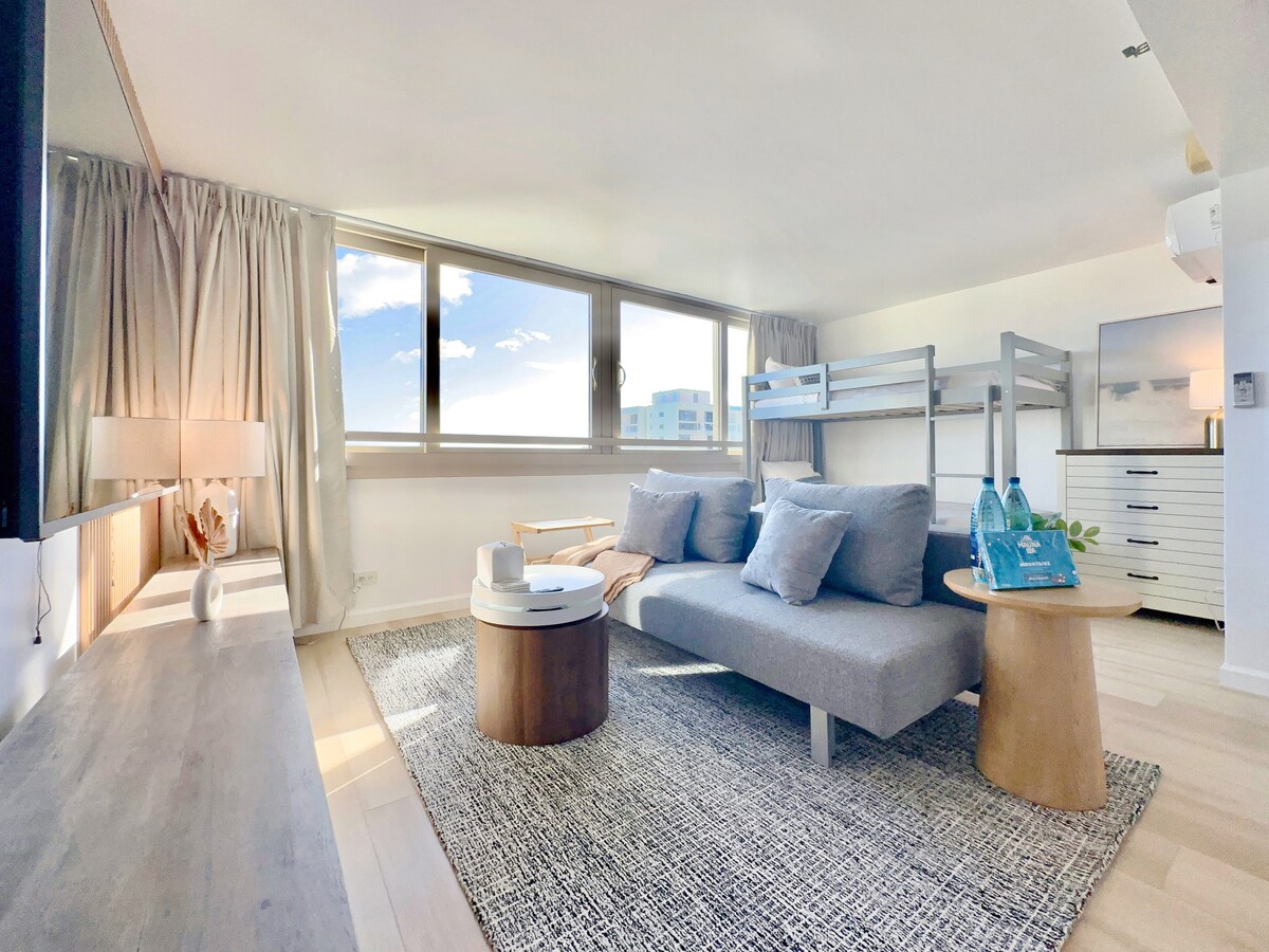 40F-High-FL Ocean View-1 Bedroom-Waikiki Beach!