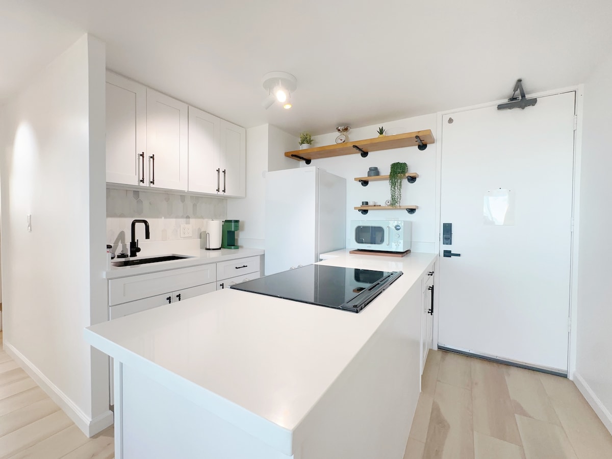 40F-High-FL Ocean View-1 Bedroom-Waikiki Beach!