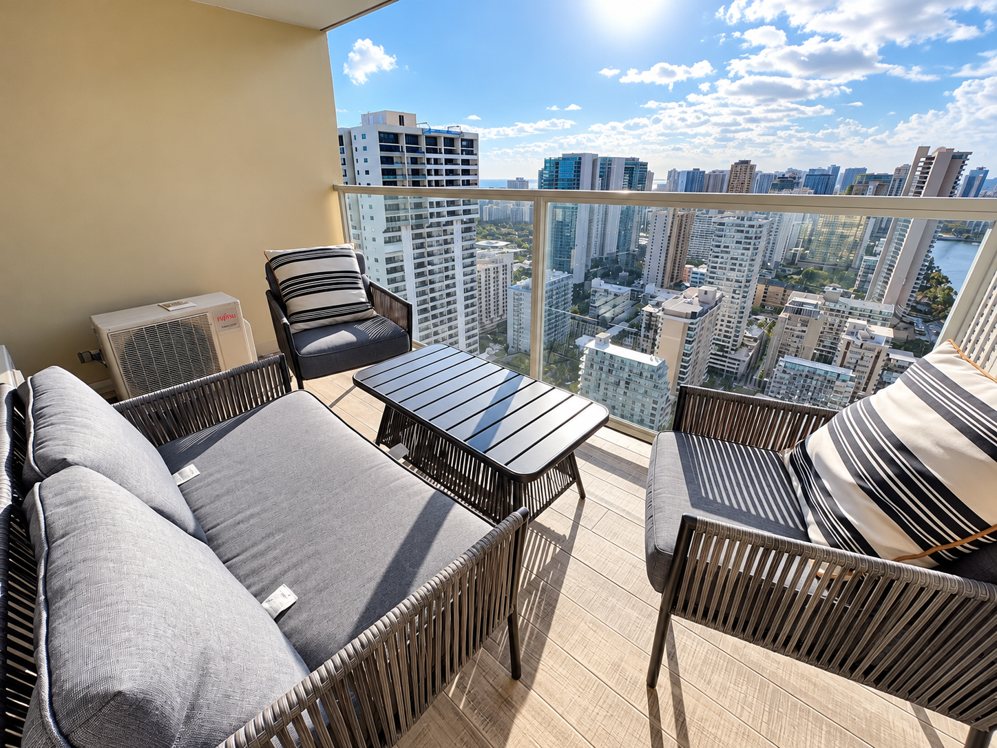 40F-High-FL Ocean View-1 Bedroom-Waikiki Beach!