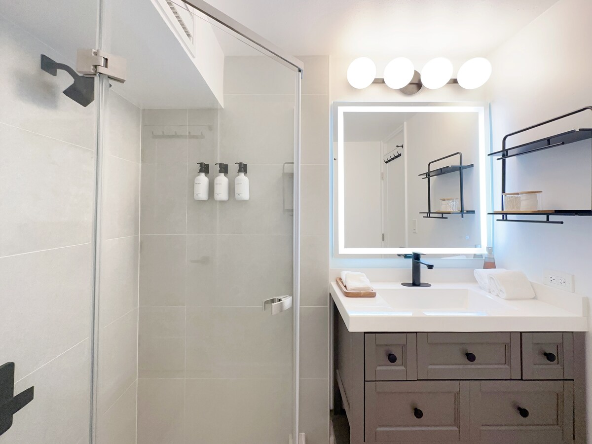 40F-High-FL Ocean View-1 Bedroom-Waikiki Beach!