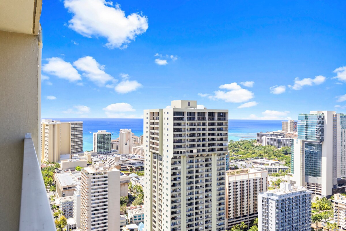43F-Island Colony Studio-Ocean & City Skyline View