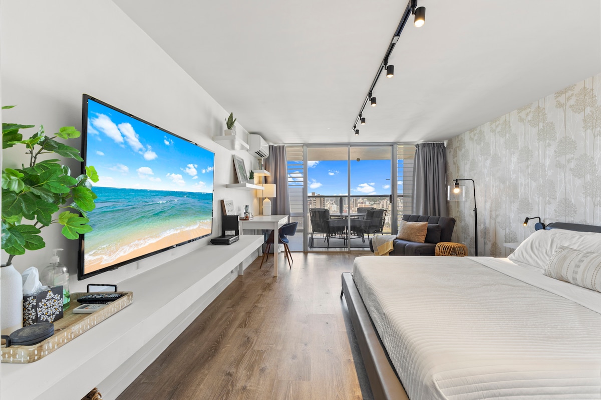 43F-Island Colony Studio-Ocean & City Skyline View