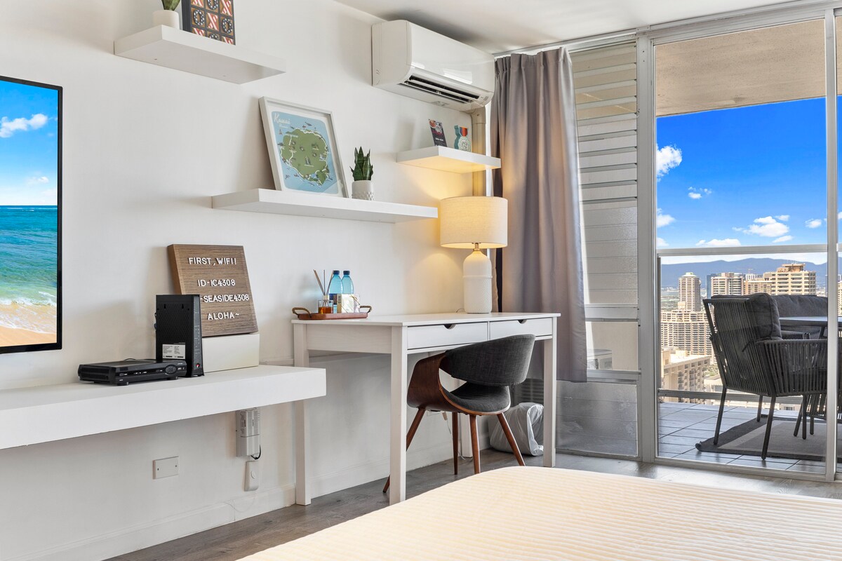 43F-Island Colony Studio-Ocean & City Skyline View