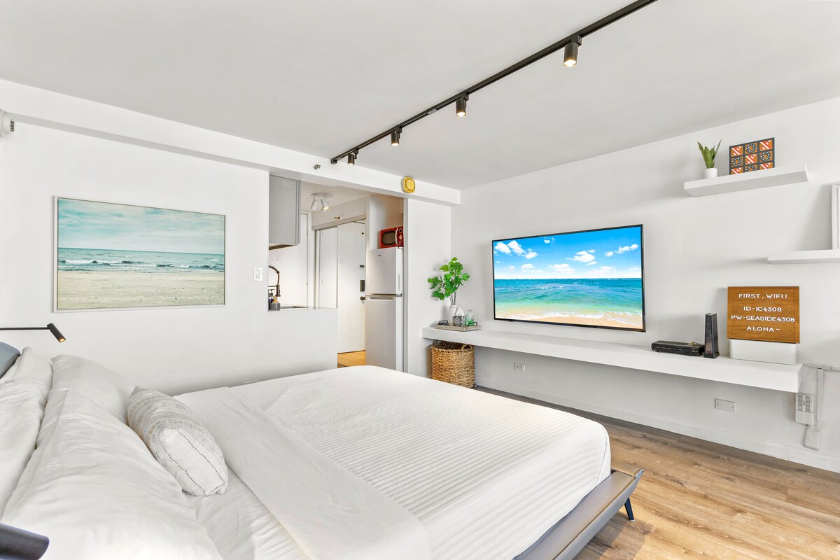 43F-Island Colony Studio-Ocean & City Skyline View