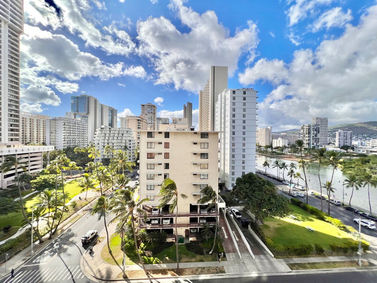 Elegant Island Gem- Newly Upgraded-Waikiki Studio.