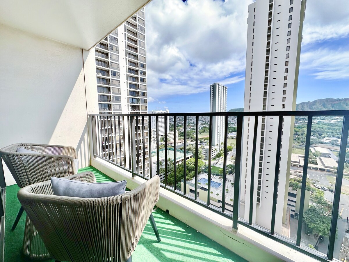 22F-Stunning 1BR-Waikiki Banyan-Diamond Head View