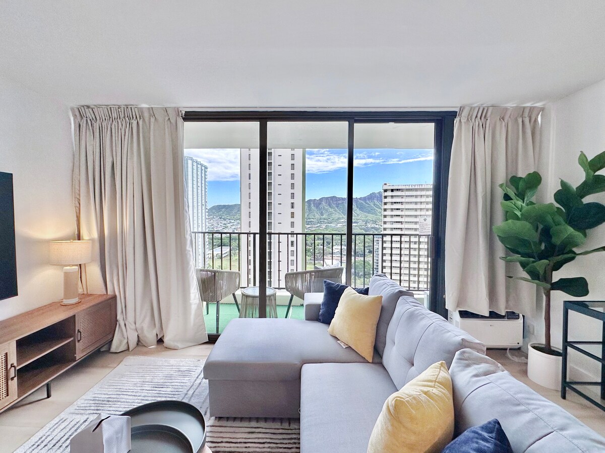 22F-Stunning 1BR-Waikiki Banyan-Diamond Head View