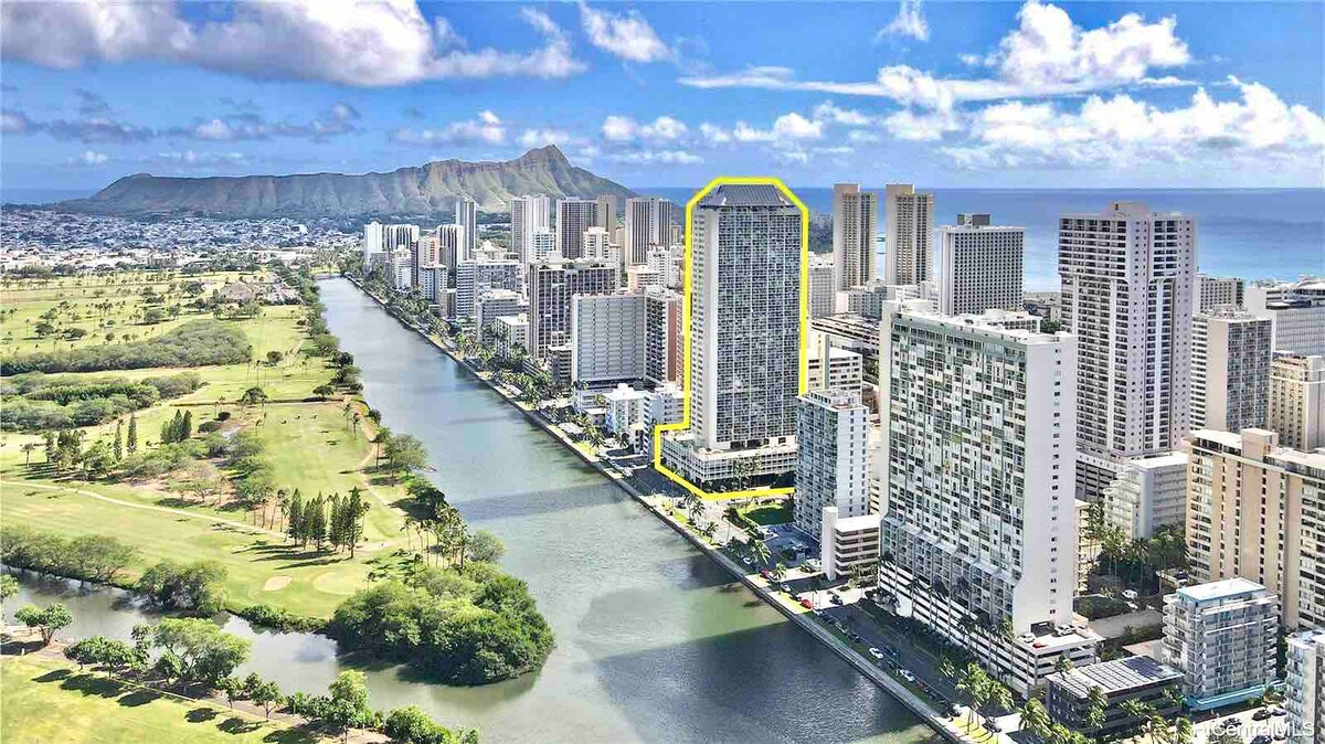 26F-Gorgeous Double Queen Studio-Waikiki Beach!