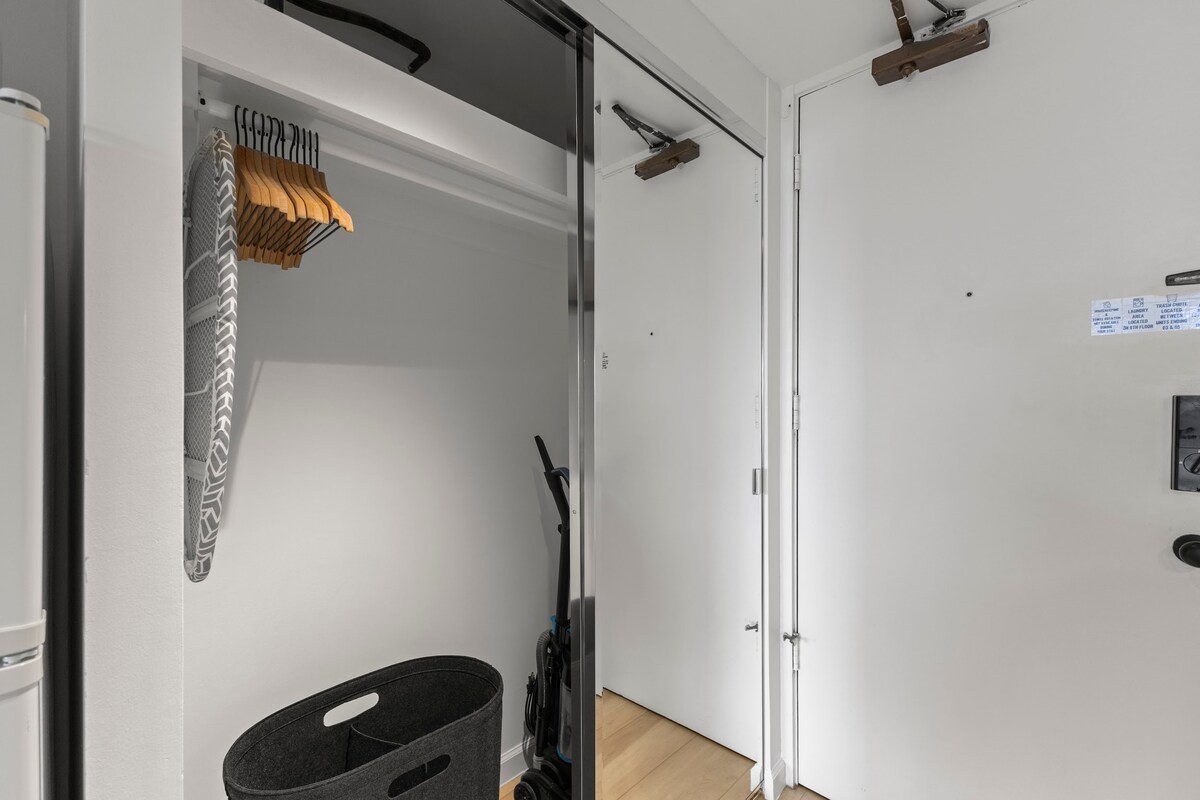 26F-Gorgeous Double Queen Studio-Waikiki Beach!