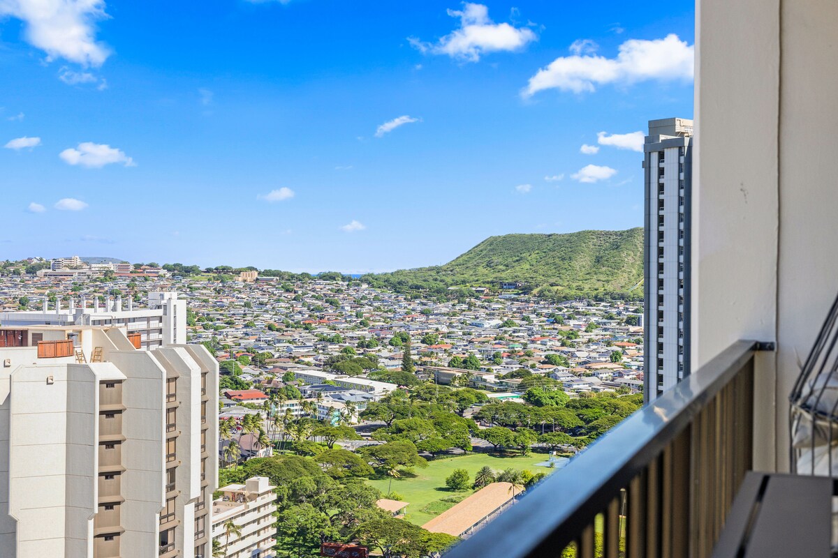 29F-Stunning Mountain View-Waikiki-1BR-w/Parking