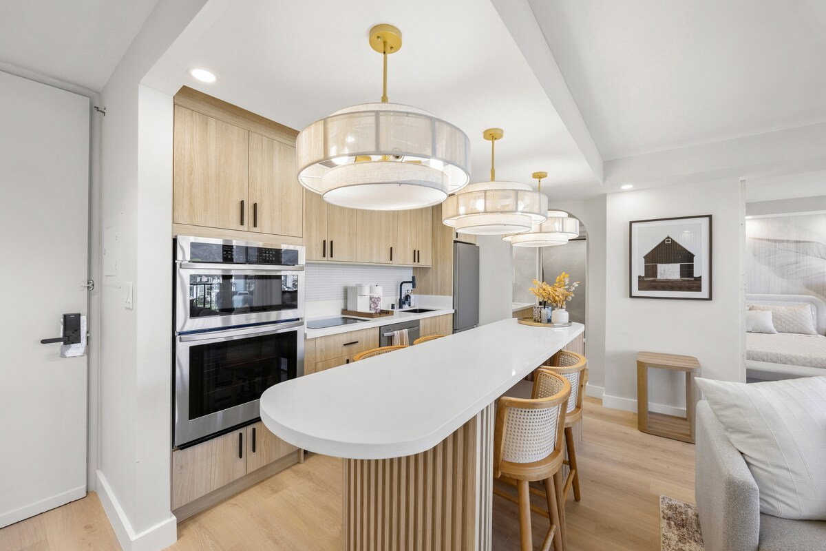 29F-Stunning Mountain View-Waikiki-1BR-w/Parking