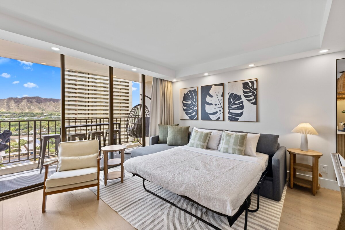 16FL-Upscale Chic Waikiki Banyan 1BR-Free Parking
