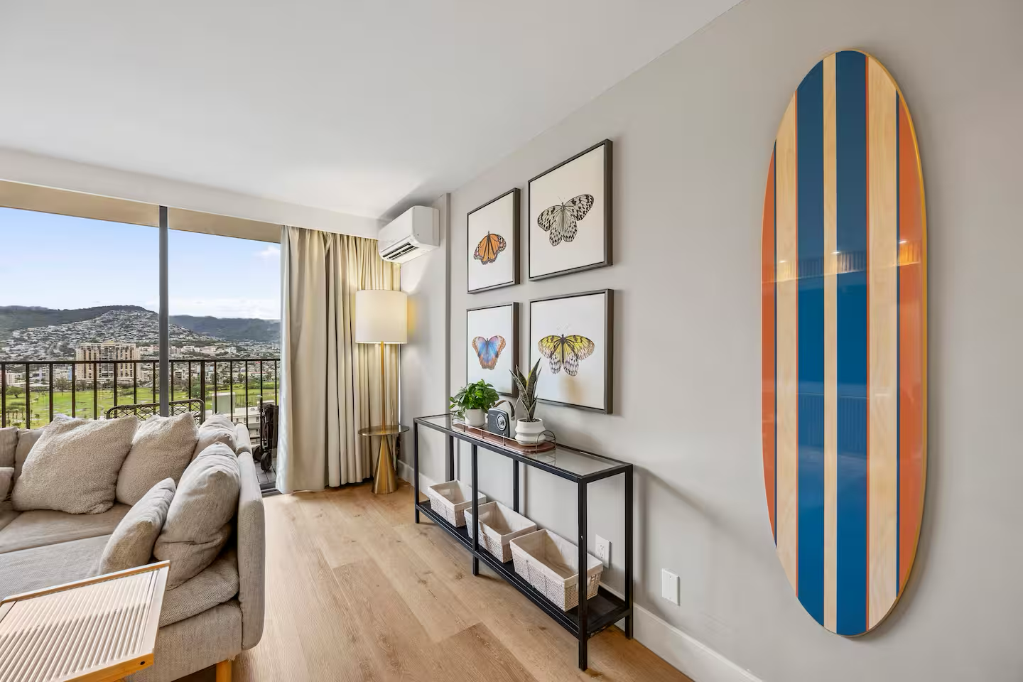 25F-Stunning & Upscale-Mountain View-1BR/Parking!
