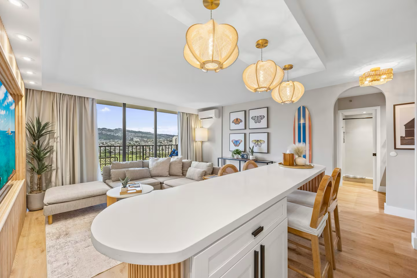 25F-Stunning & Upscale-Mountain View-1BR/Parking!