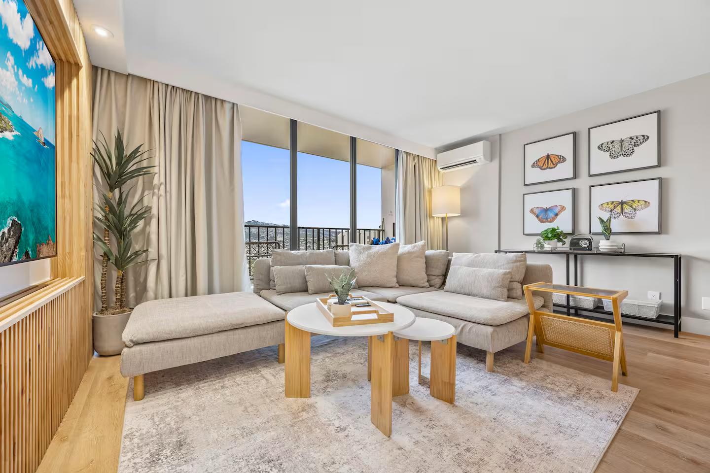 25F-Stunning & Upscale-Mountain View-1BR/Parking!