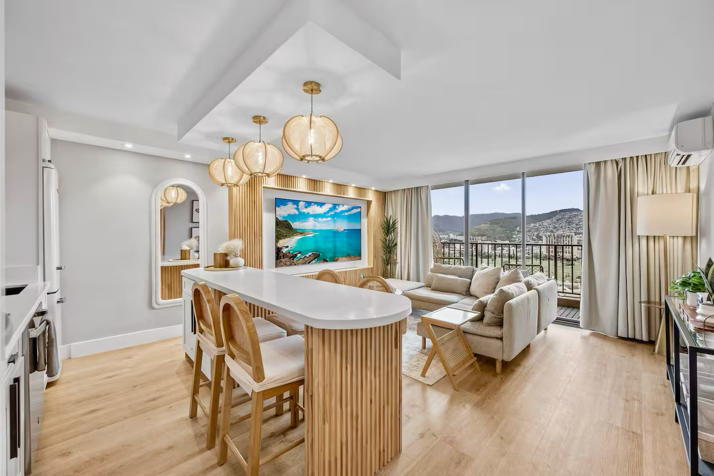 25F-Stunning & Upscale-Mountain View-1BR/Parking!