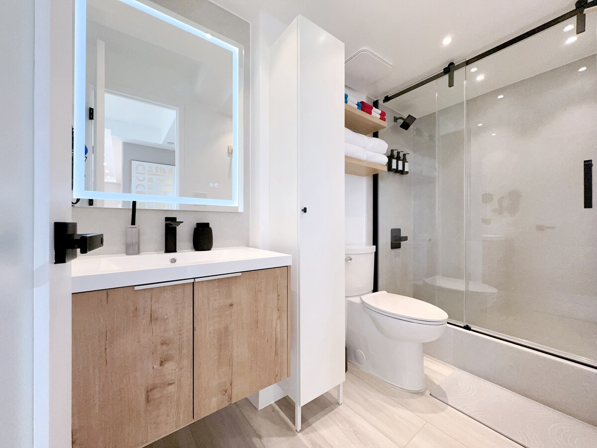 32F-Penthouse Pacific Monarch Studio-Ocean View