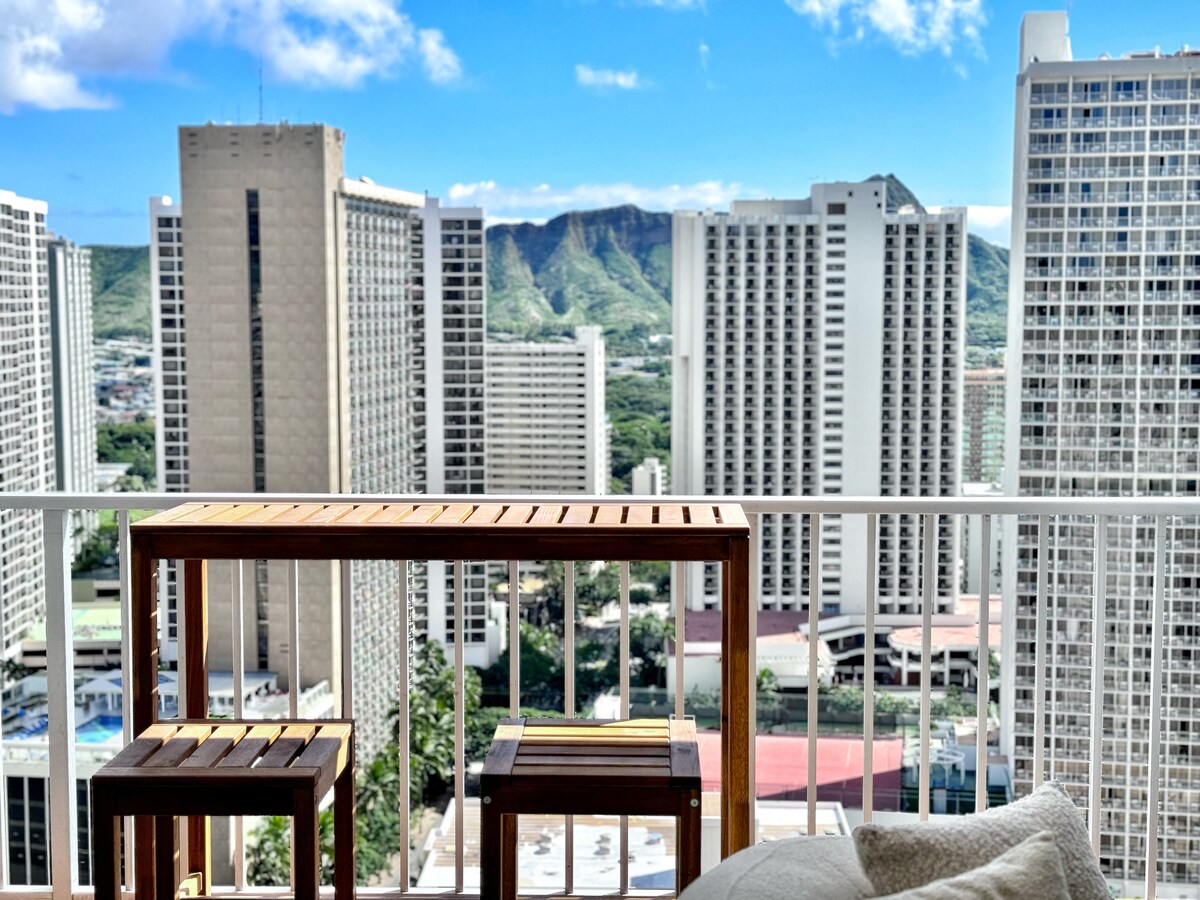 32F-Penthouse Pacific Monarch Studio-Ocean View