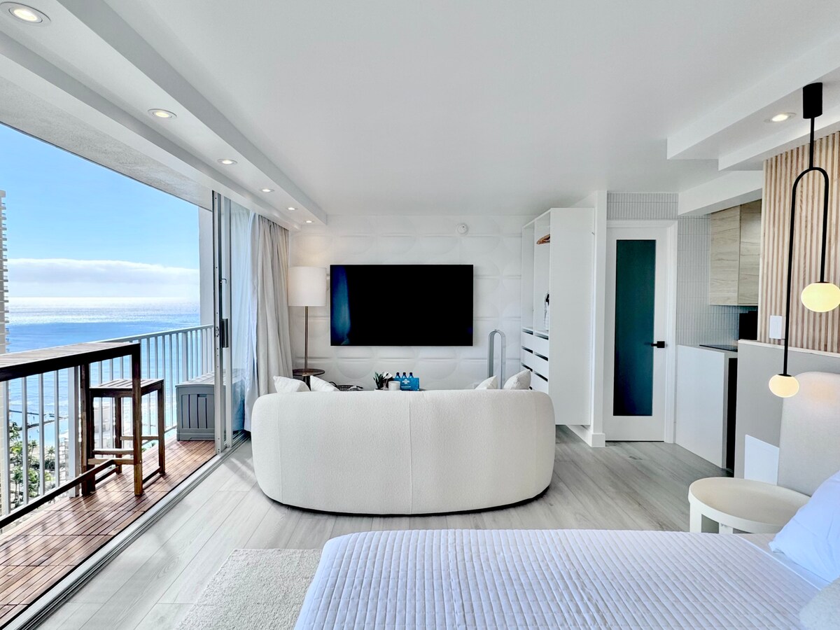 32F-Penthouse Pacific Monarch Studio-Ocean View