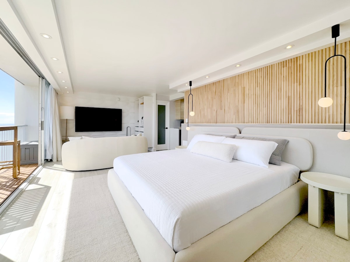32F-Penthouse Pacific Monarch Studio-Ocean View