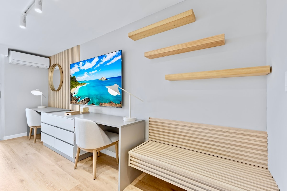 31FL-Stunning Tropical Studio w/Ocean & City Views