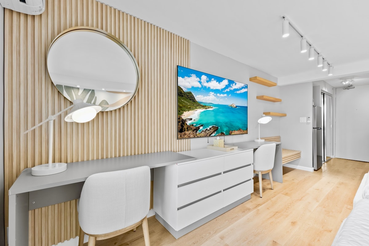 31FL-Stunning Tropical Studio w/Ocean & City Views