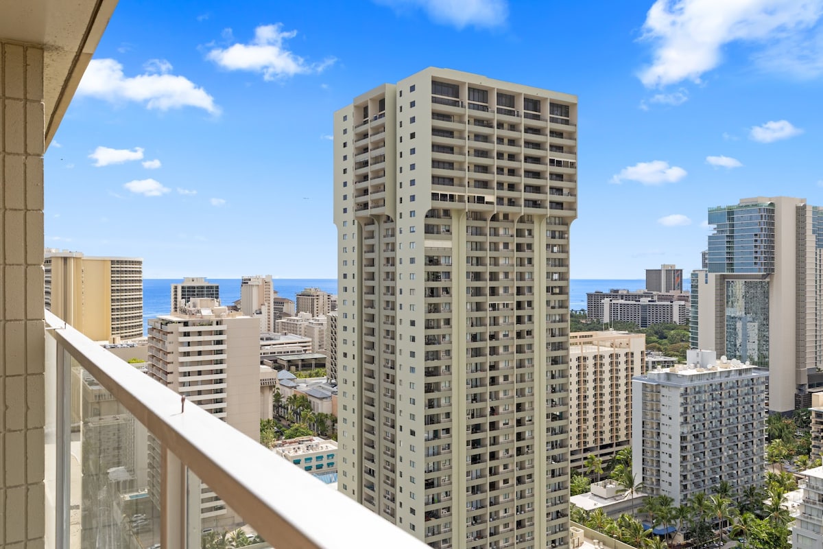 31FL-Stunning Tropical Studio w/Ocean & City Views