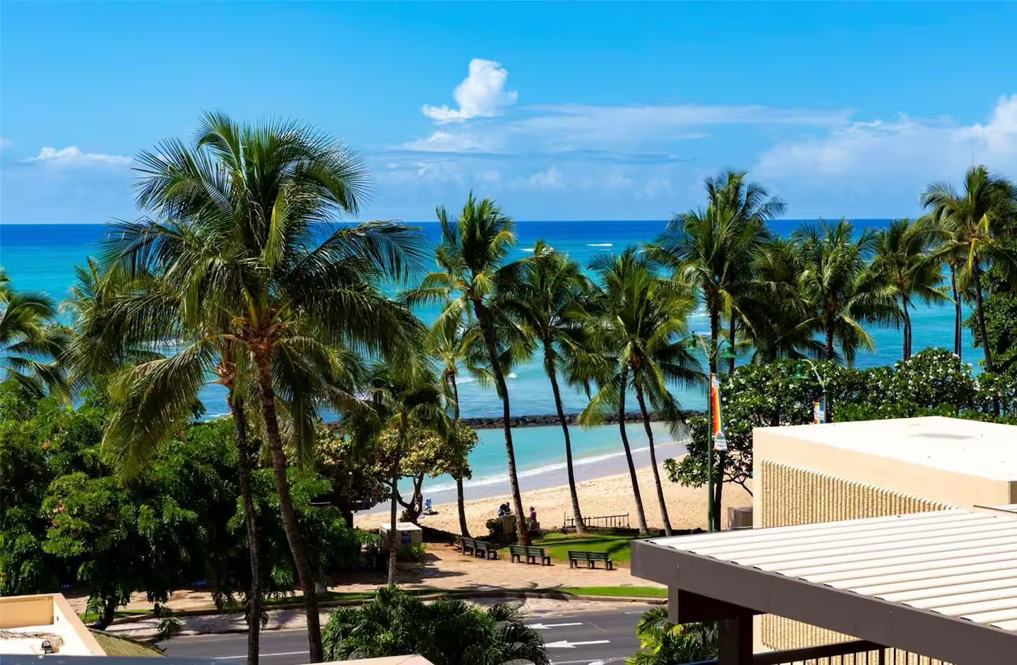 Luxury Oceanfront-Waikiki Beach- 2BR/2BTH/Parking