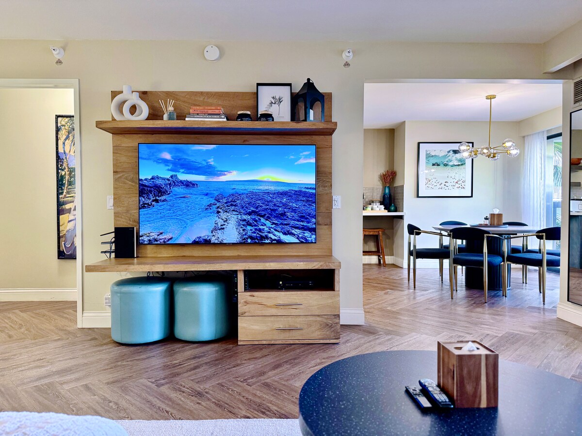 Luxury Oceanfront-Waikiki Beach- 2BR/2BTH/Parking
