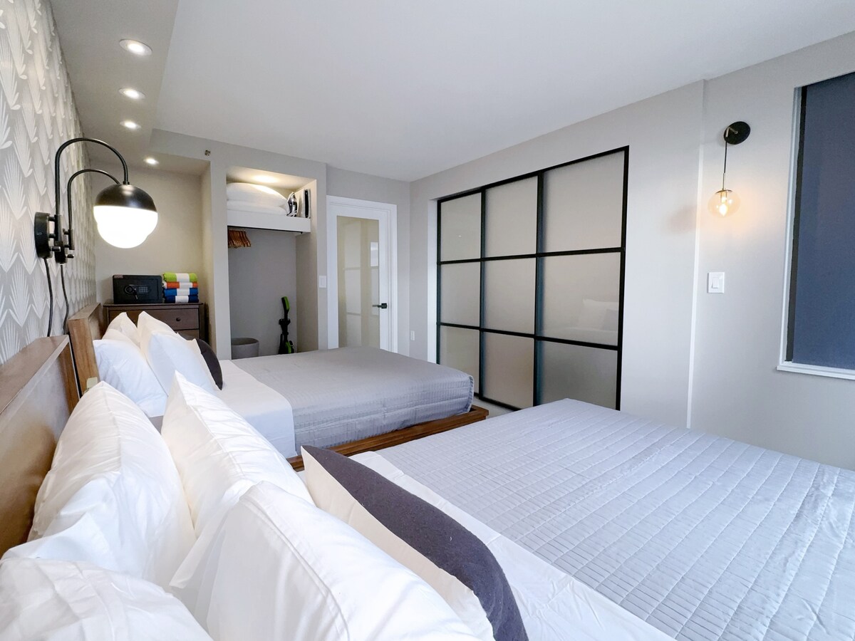 Upscale Ultra Modern Renovated 1BR+Free Parking!