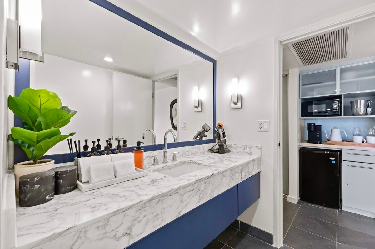 11F-Upscale King Suite-Corner Unit-Ala Moana Htl~