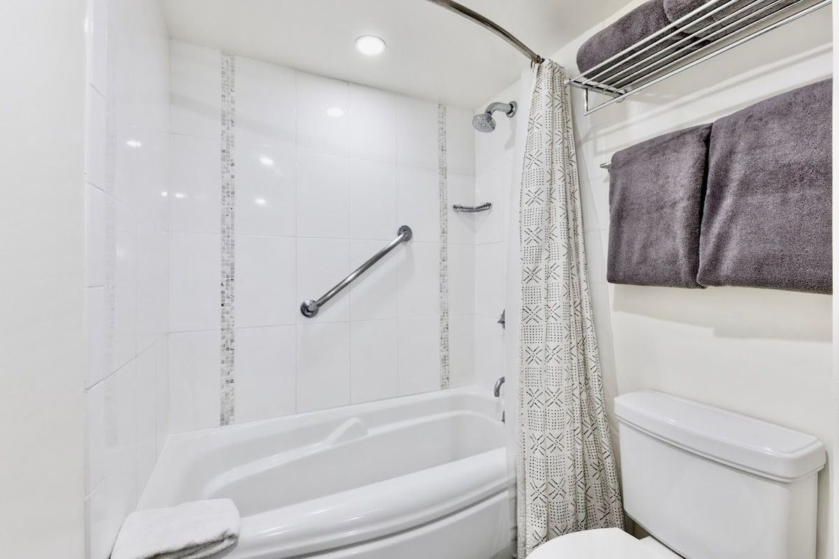 11F-Upscale King Suite-Corner Unit-Ala Moana Htl~